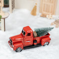 Load image into Gallery viewer, Weihnachts-Pickup – Roter Metalltruck mit Tannenbaum
