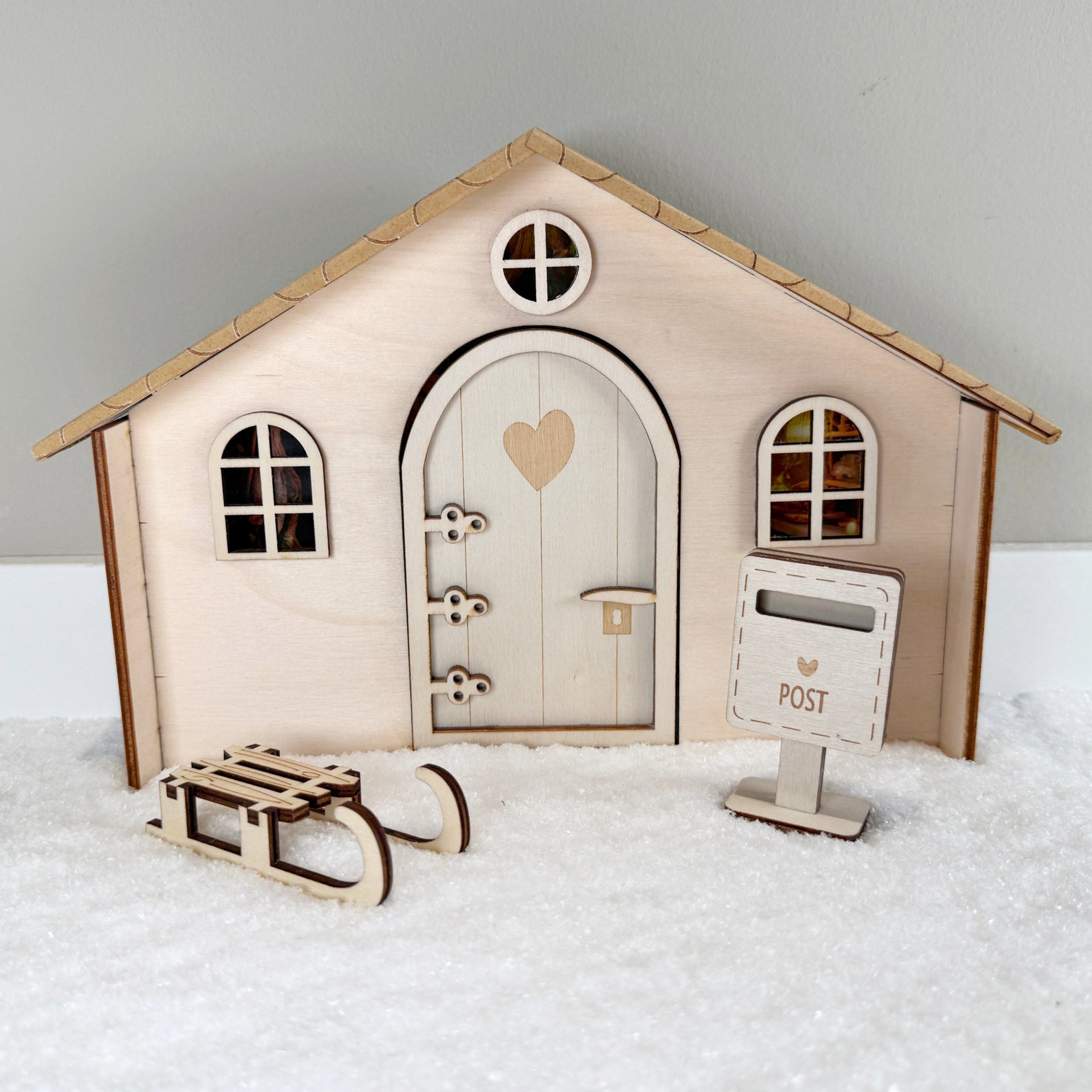 Wichtelhaus klein – inkl. Tür, Schlitten und Briefkasten
